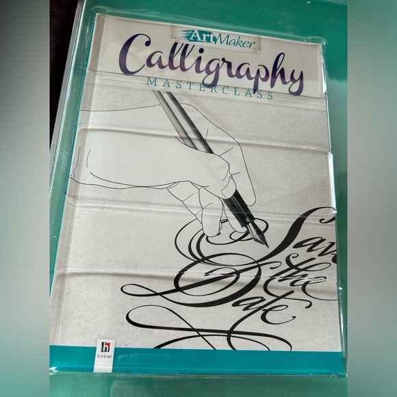 Calligraphy set. New in box. Never used. - Picture 3 of 3